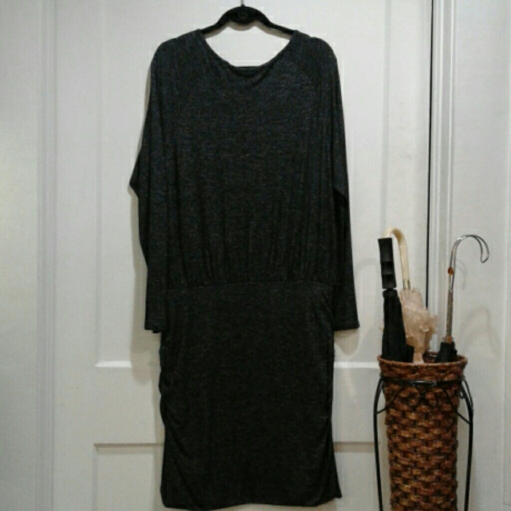 Dress - Picture 5 of 5